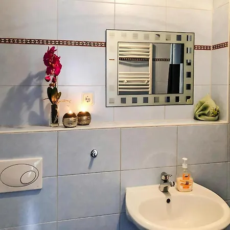 Mit Terrasse In Sommersdorf, Cleaning Included Appartement *