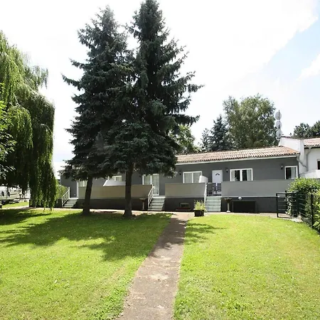 Mit Terrasse In Sommersdorf, Cleaning Included Appartement *